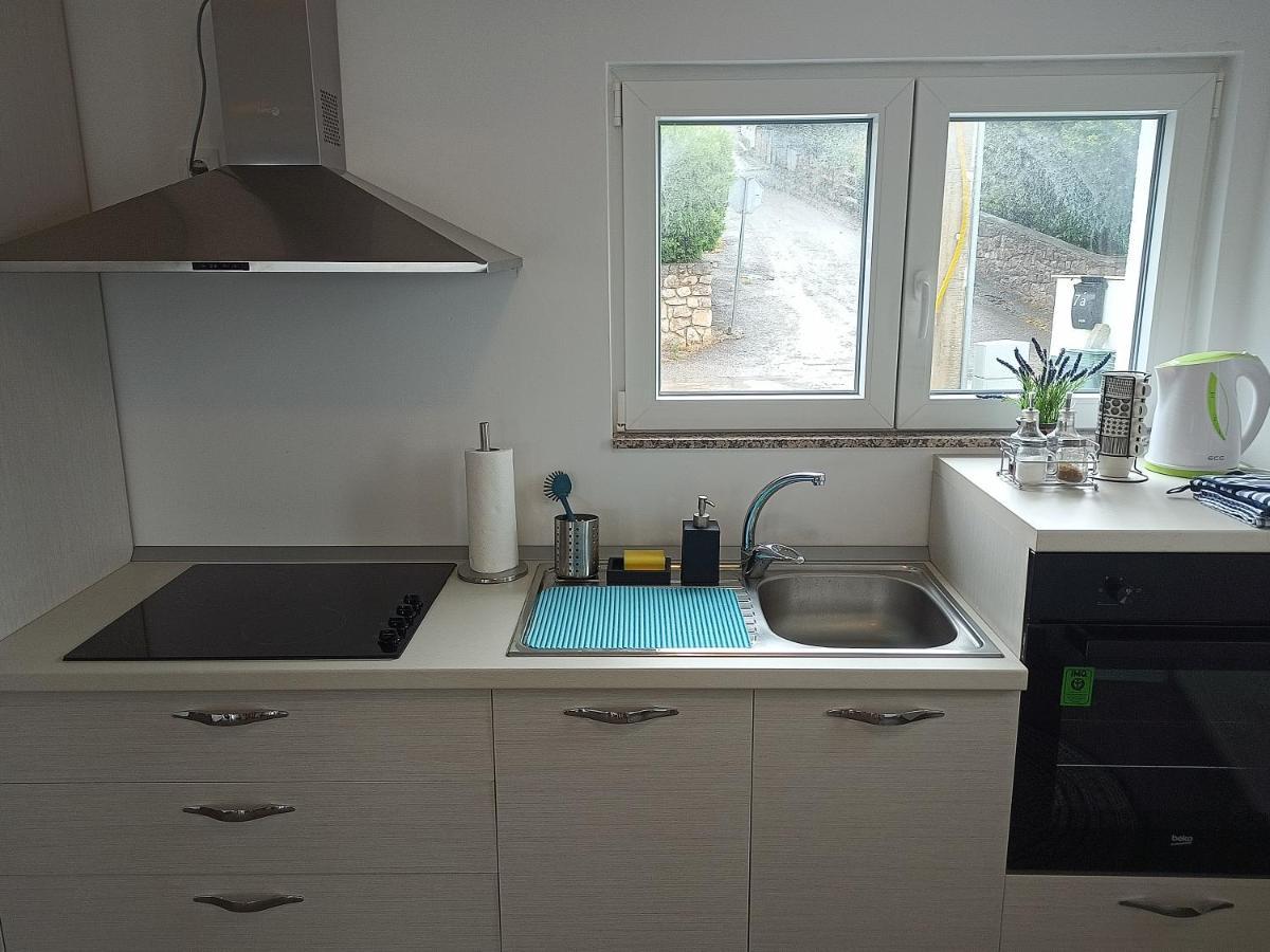 Apartment Searenity Pool - Seafront *