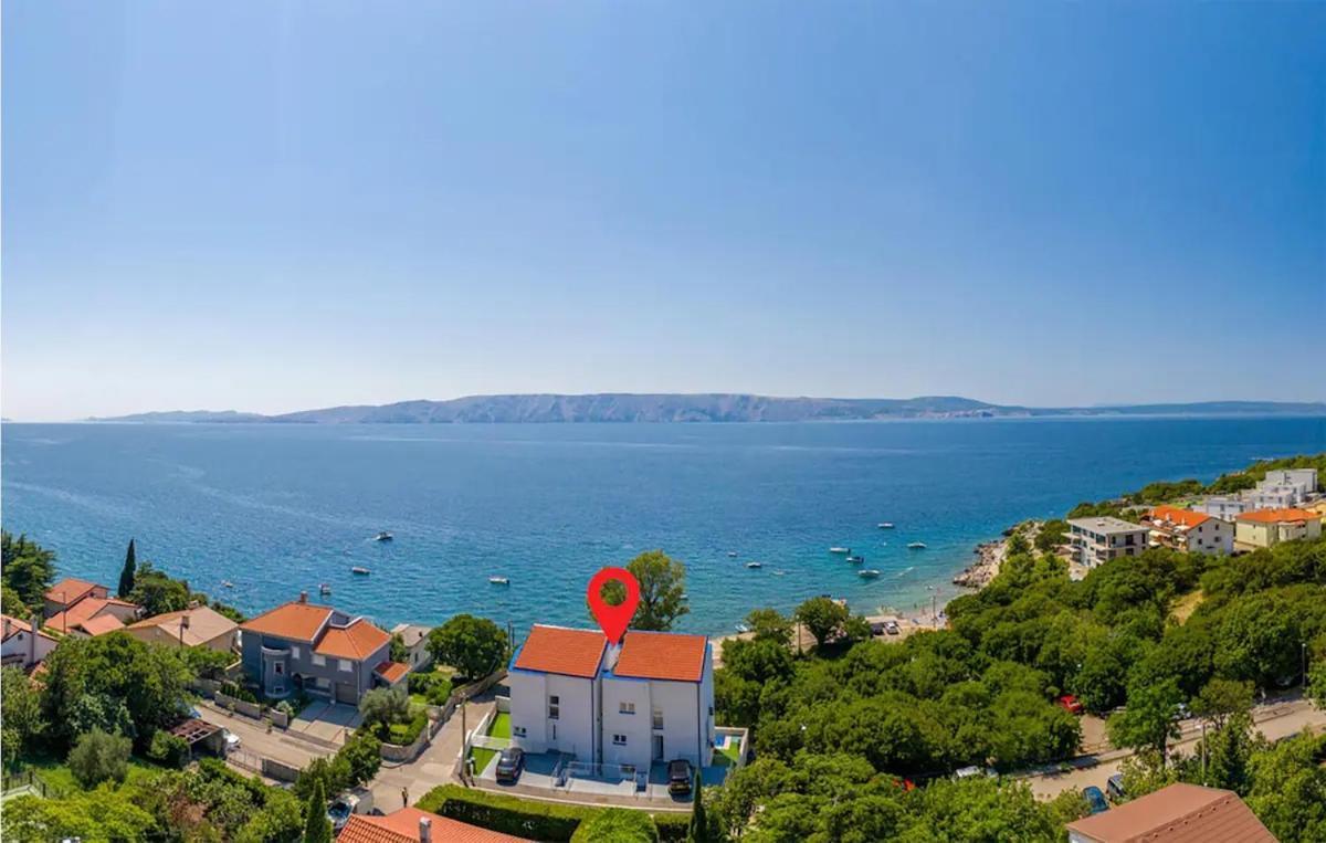 Searenity Pool - Seafront Apartment